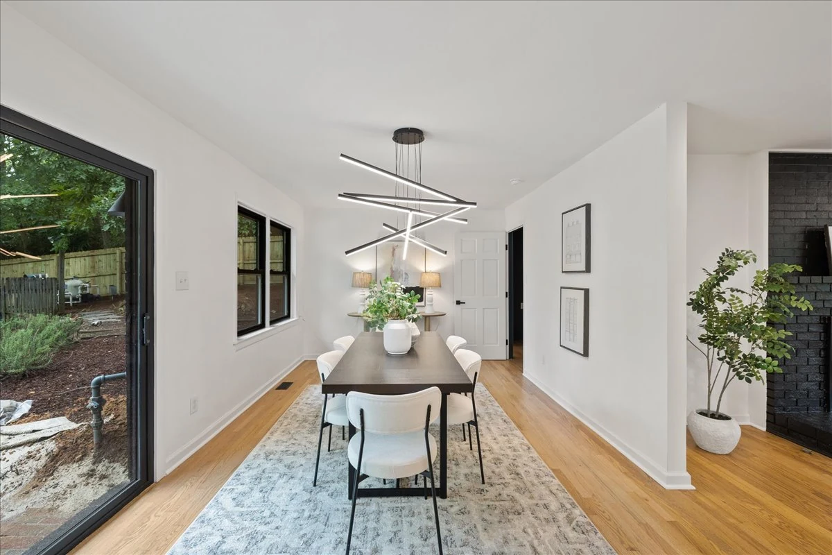Ridgecrest: dining area with garden views